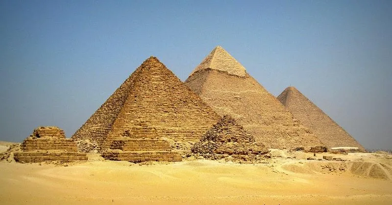 Пирамиды Хеопса, Хефрена и Рамсеса: в чём разница и какая выше