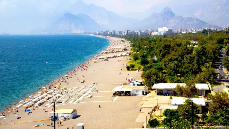 Пляж в Турции — море, песчаный берег. Кемер или Сиде?